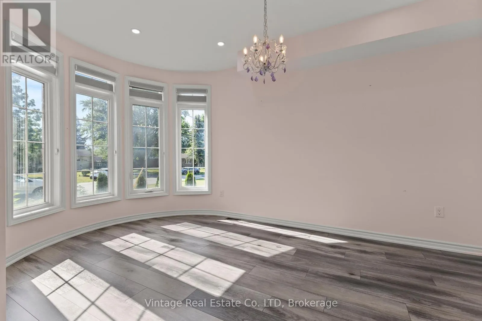 1127 KENNEDY DRIVE