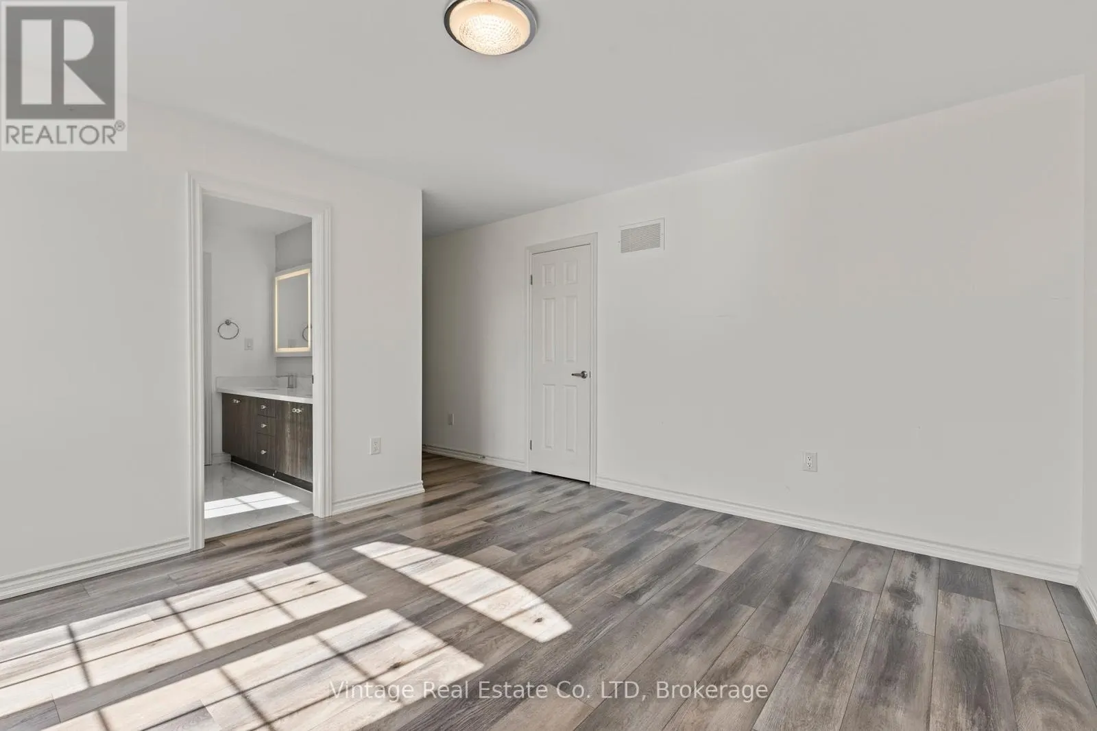 1127 KENNEDY DRIVE