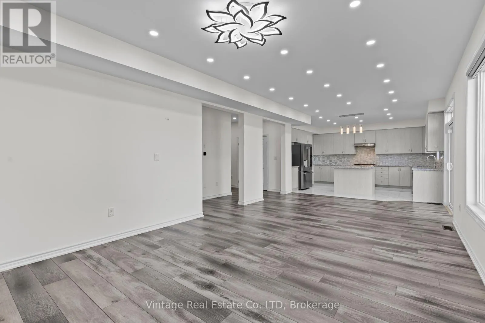 1127 KENNEDY DRIVE