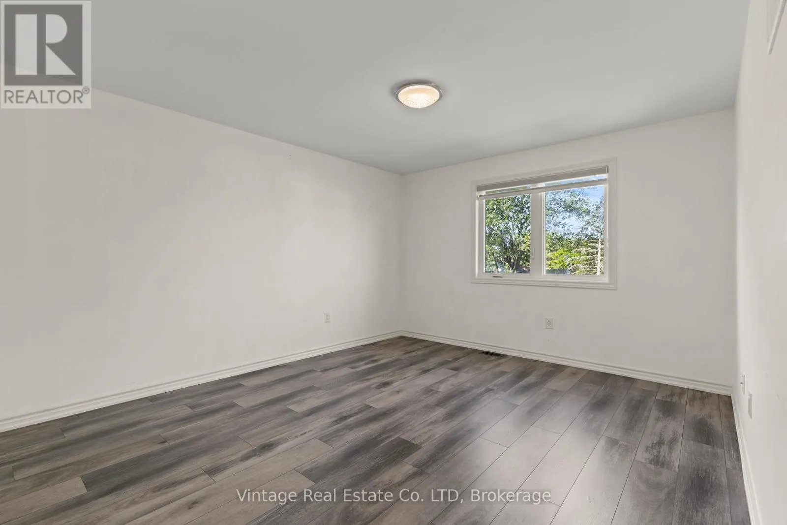 1127 KENNEDY DRIVE