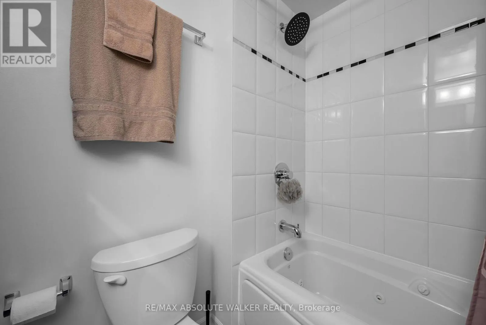 307 - 90 LANDRY STREET