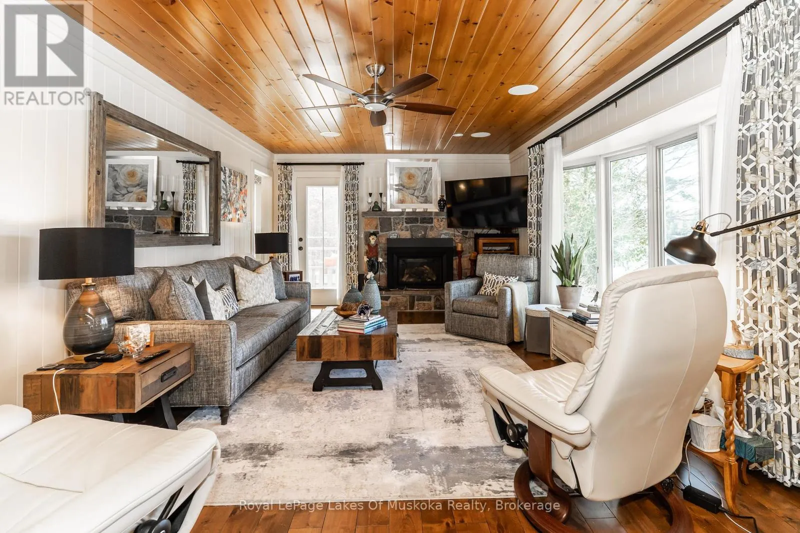 4 - 1027 OLD BRIDGE ROAD, #4