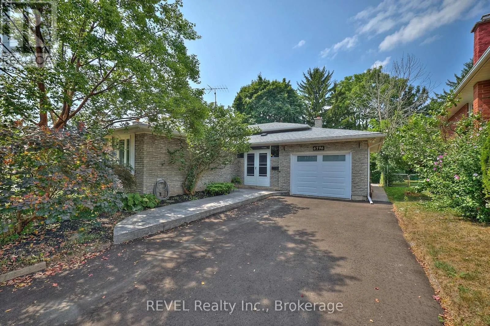 6796 CORWIN CRESCENT