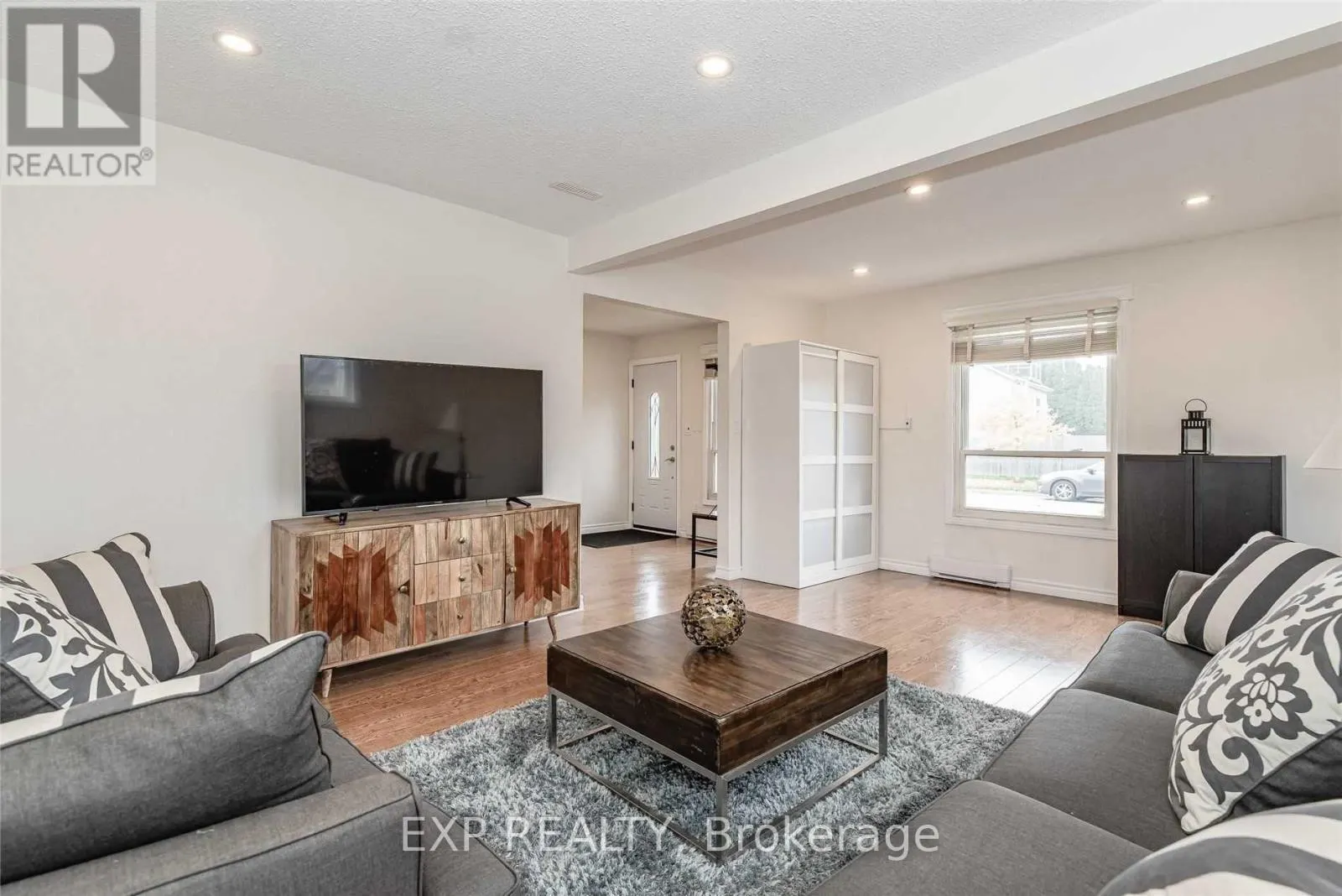 2A WILLCHER - 237 LAKESHORE ROAD