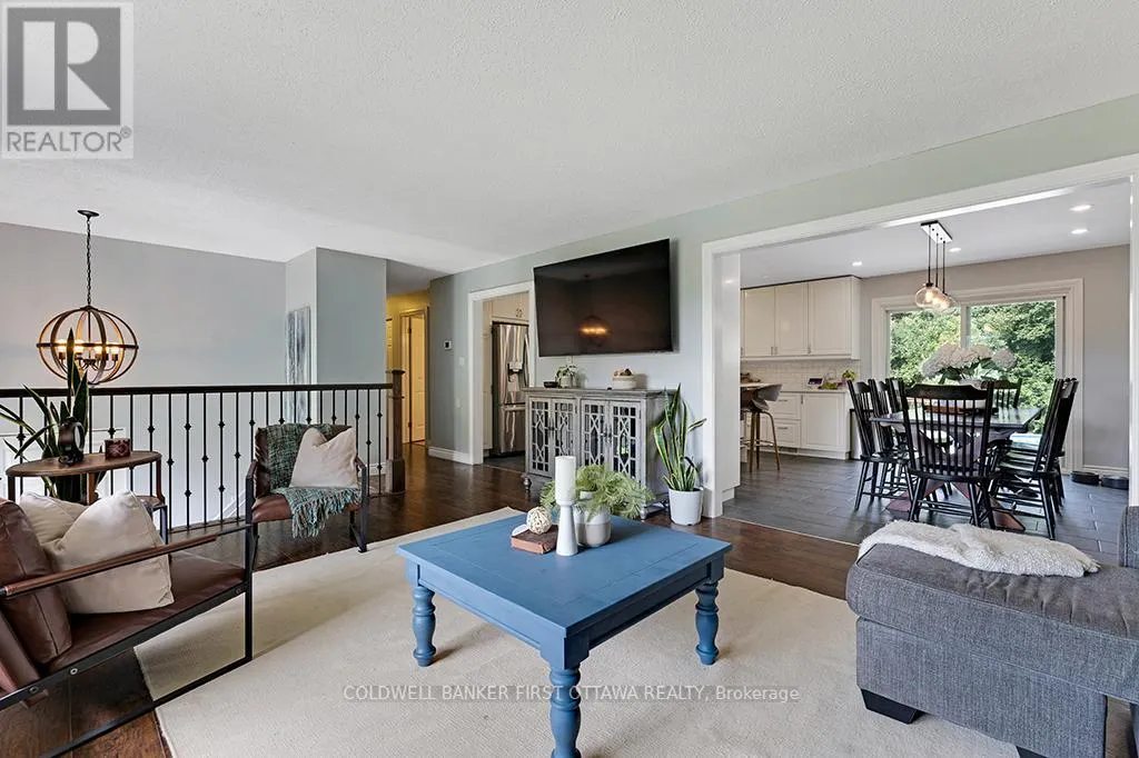 376 NAPOLEON STREET