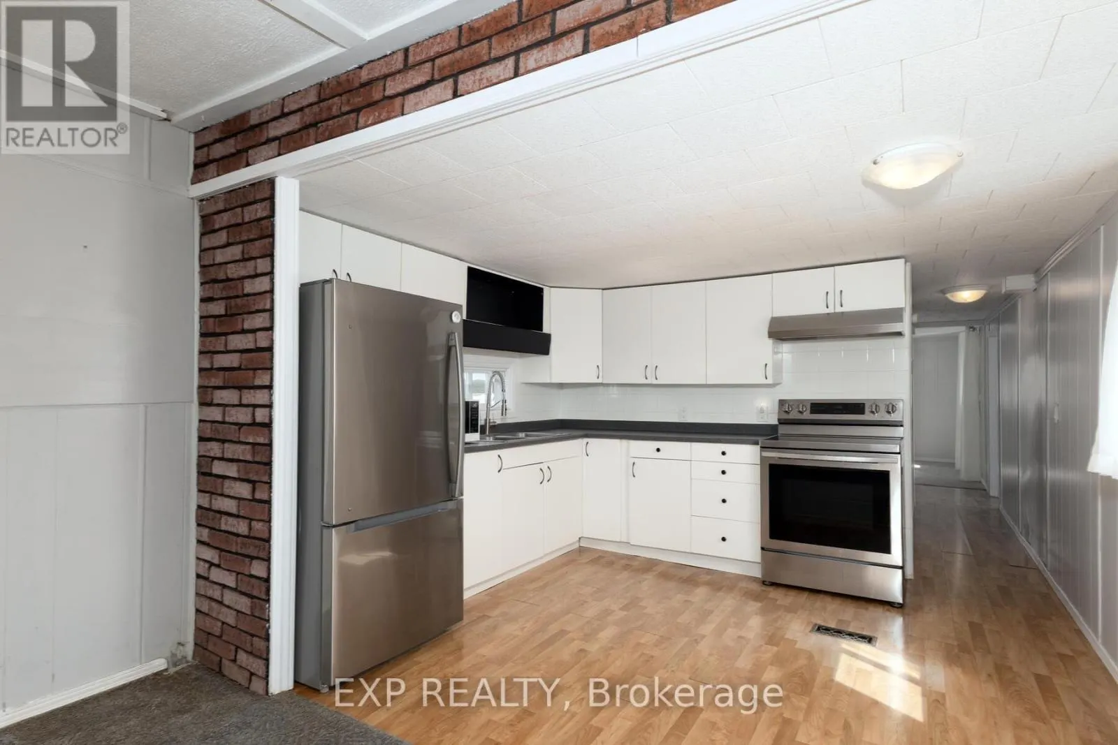 3 WILLOWDALE AVENUE