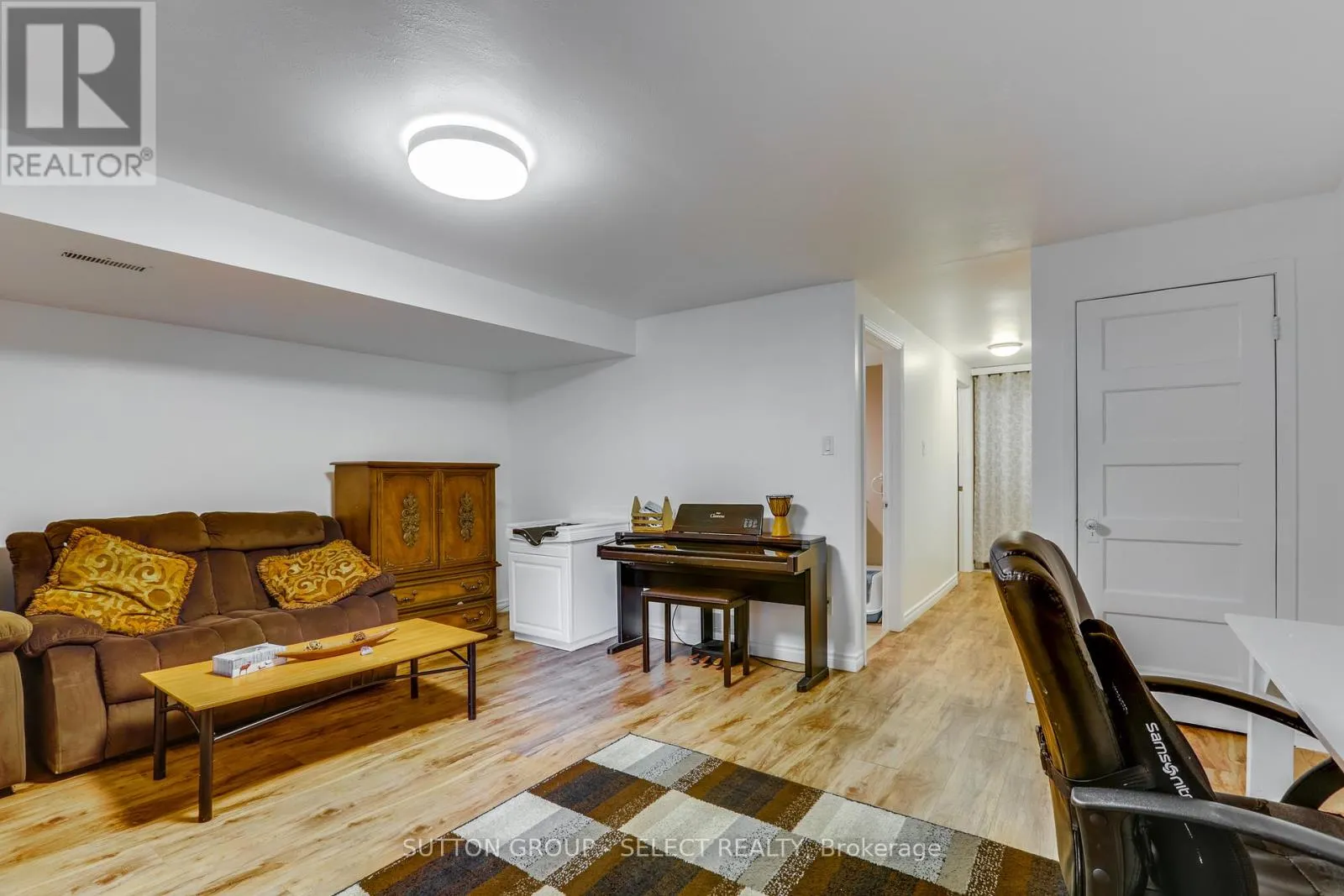 7 - 320 WESTMINSTER AVENUE, #7