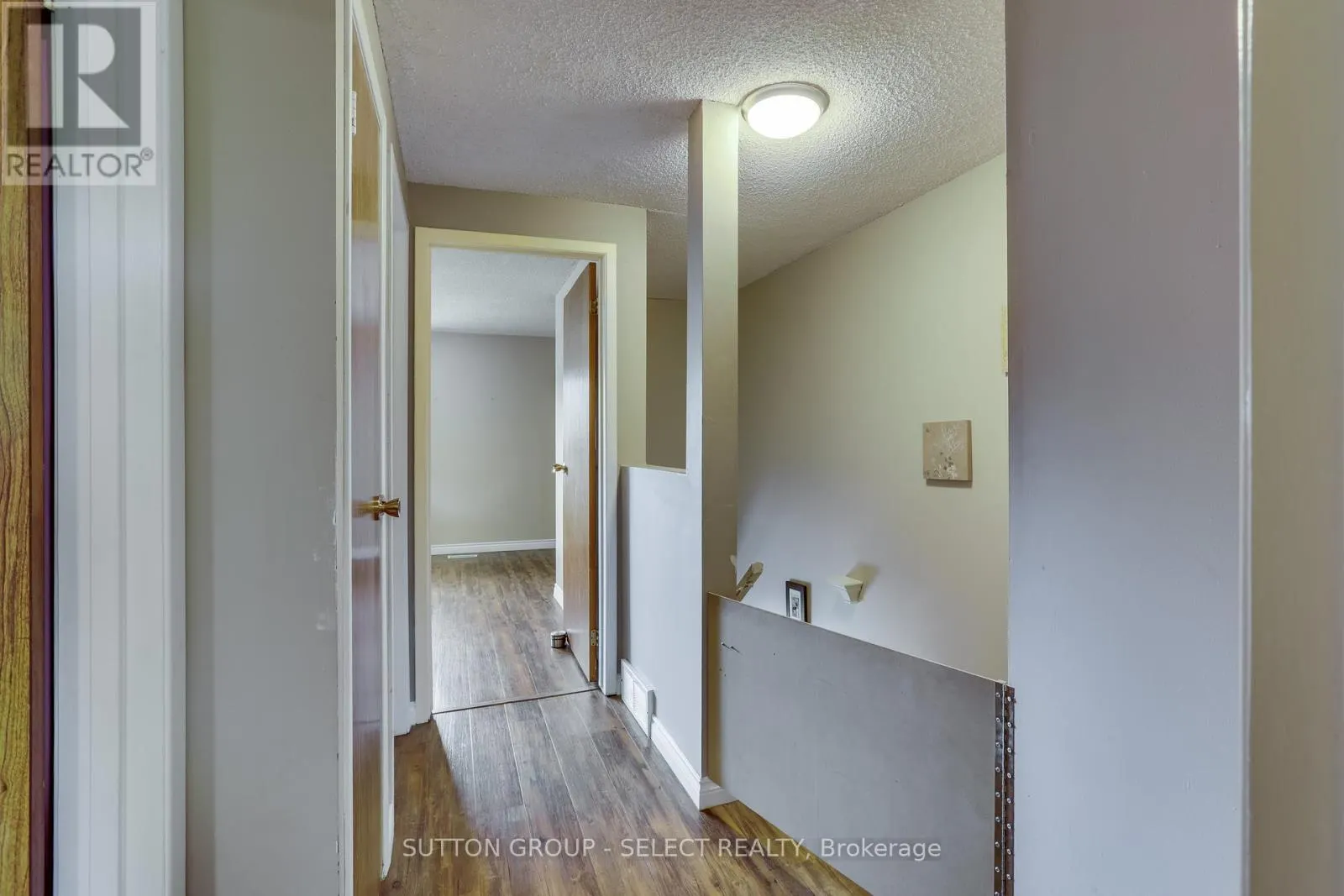 7 - 320 WESTMINSTER AVENUE, #7