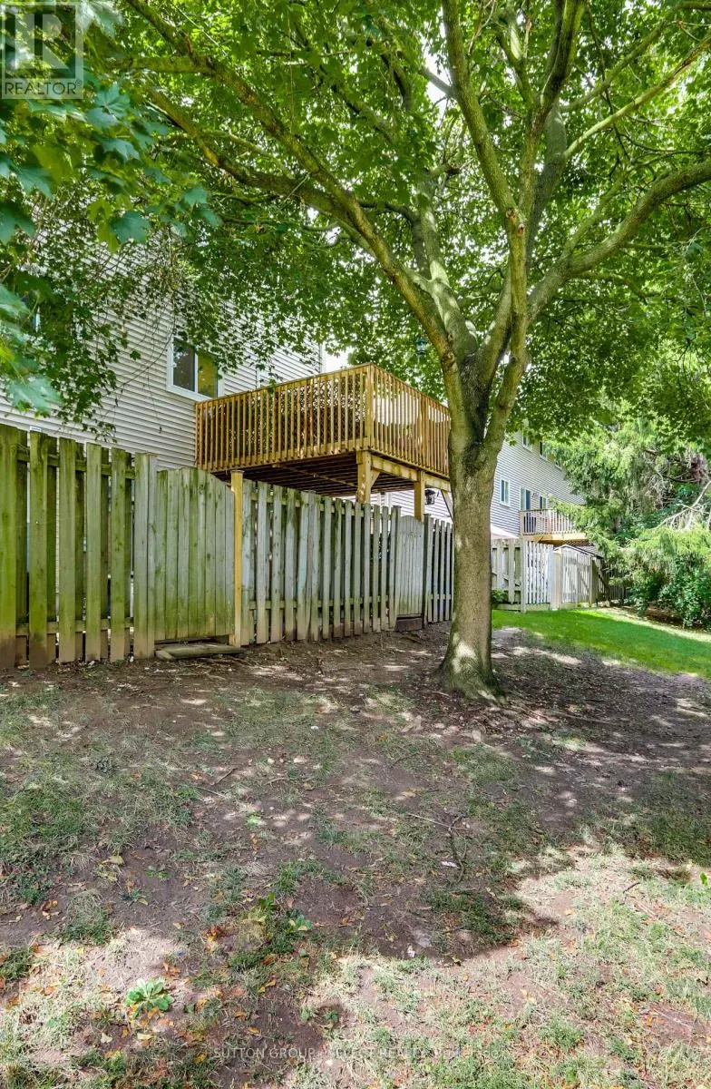 7 - 320 WESTMINSTER AVENUE, #7