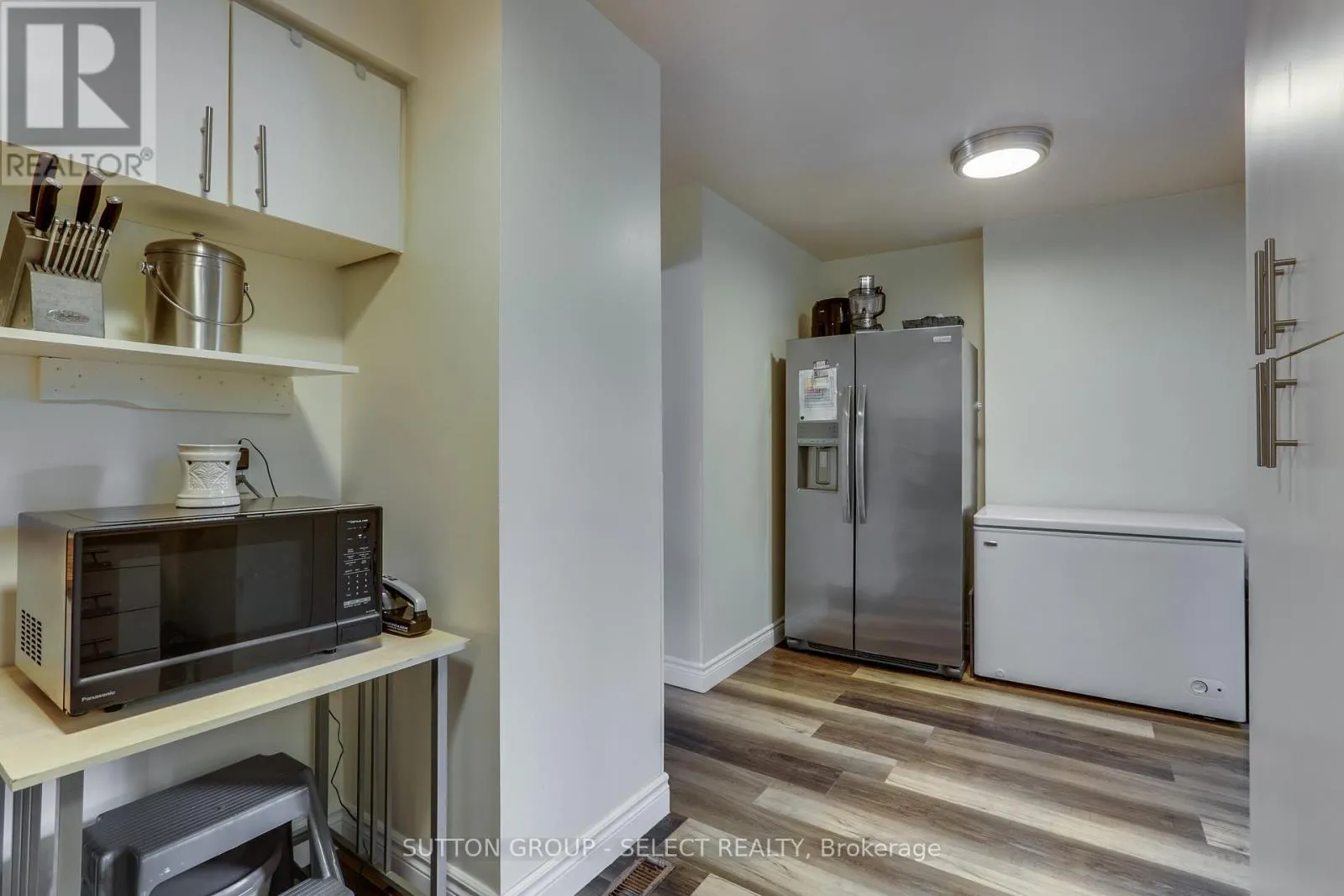 7 - 320 WESTMINSTER AVENUE, #7