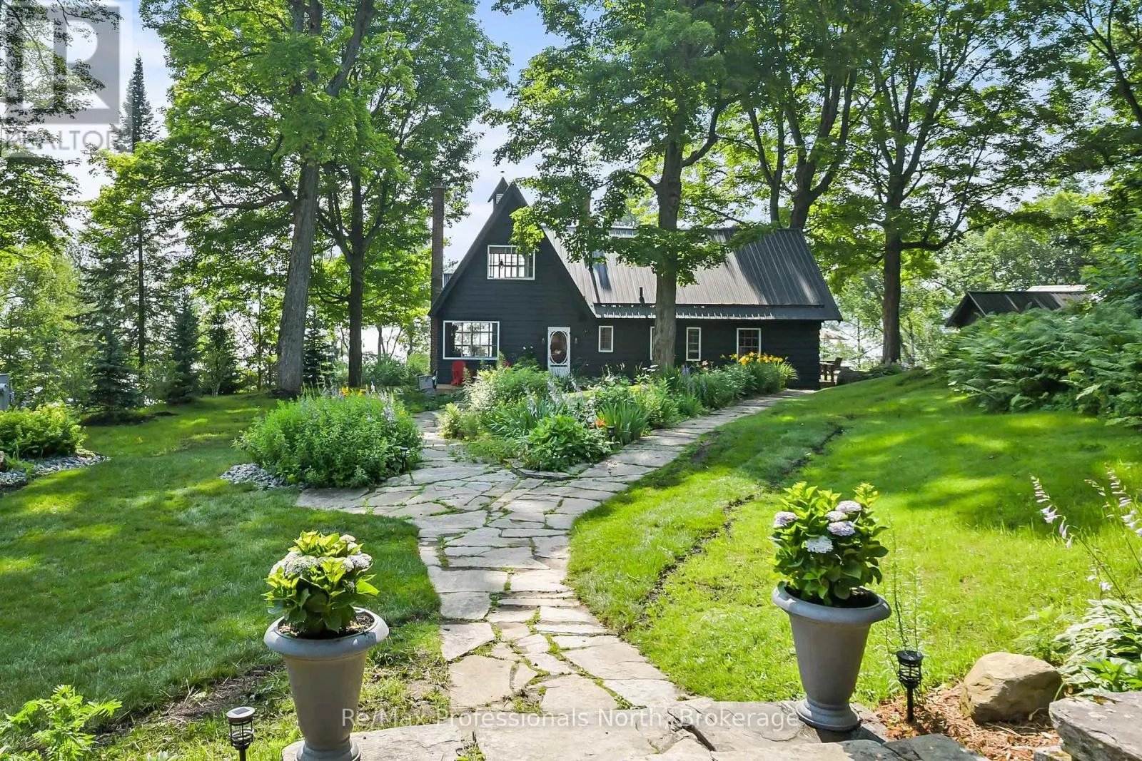 95 PEN LAKE POINT ROAD