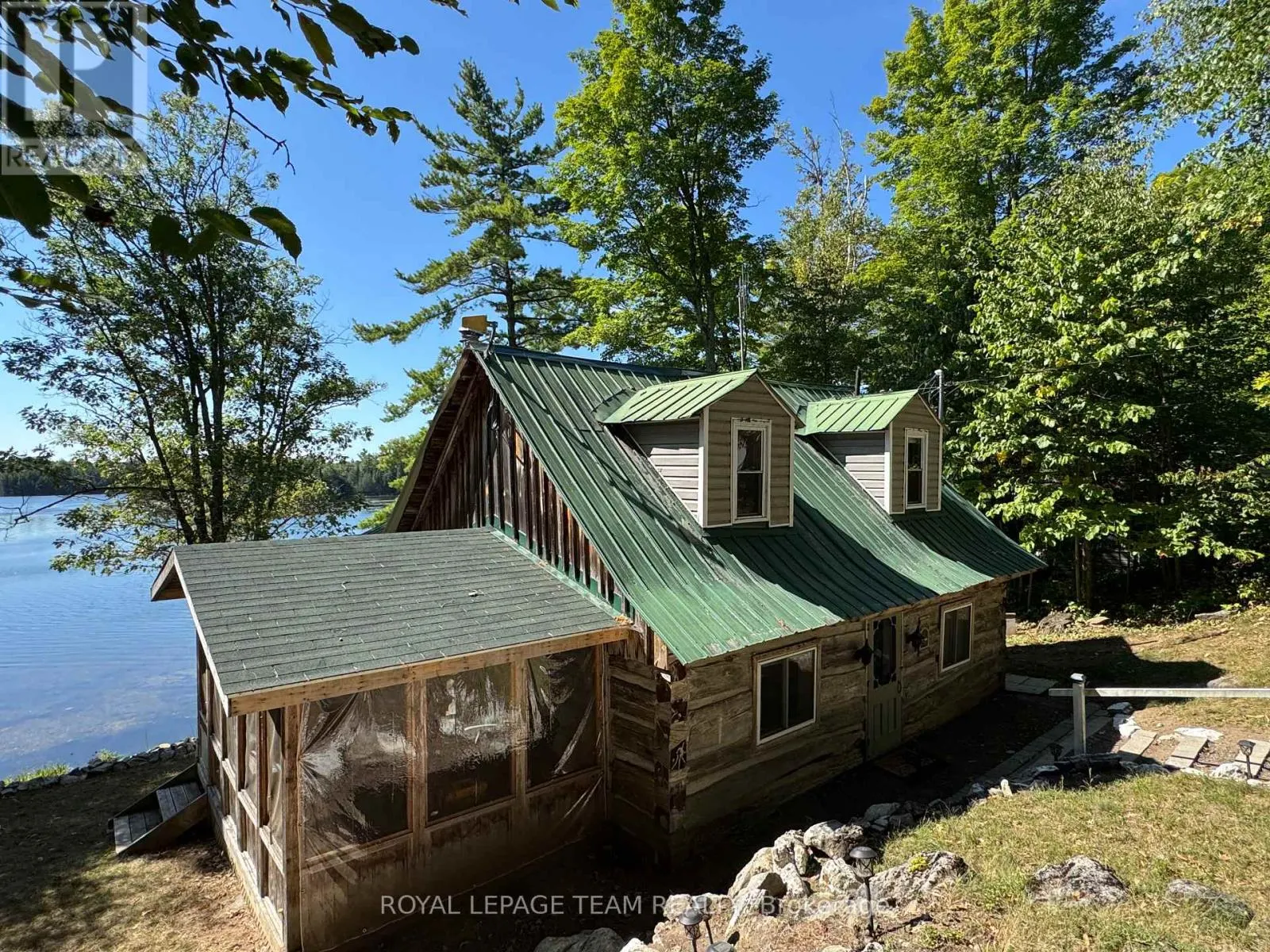 429 HARDWOOD RIDGE ROAD W