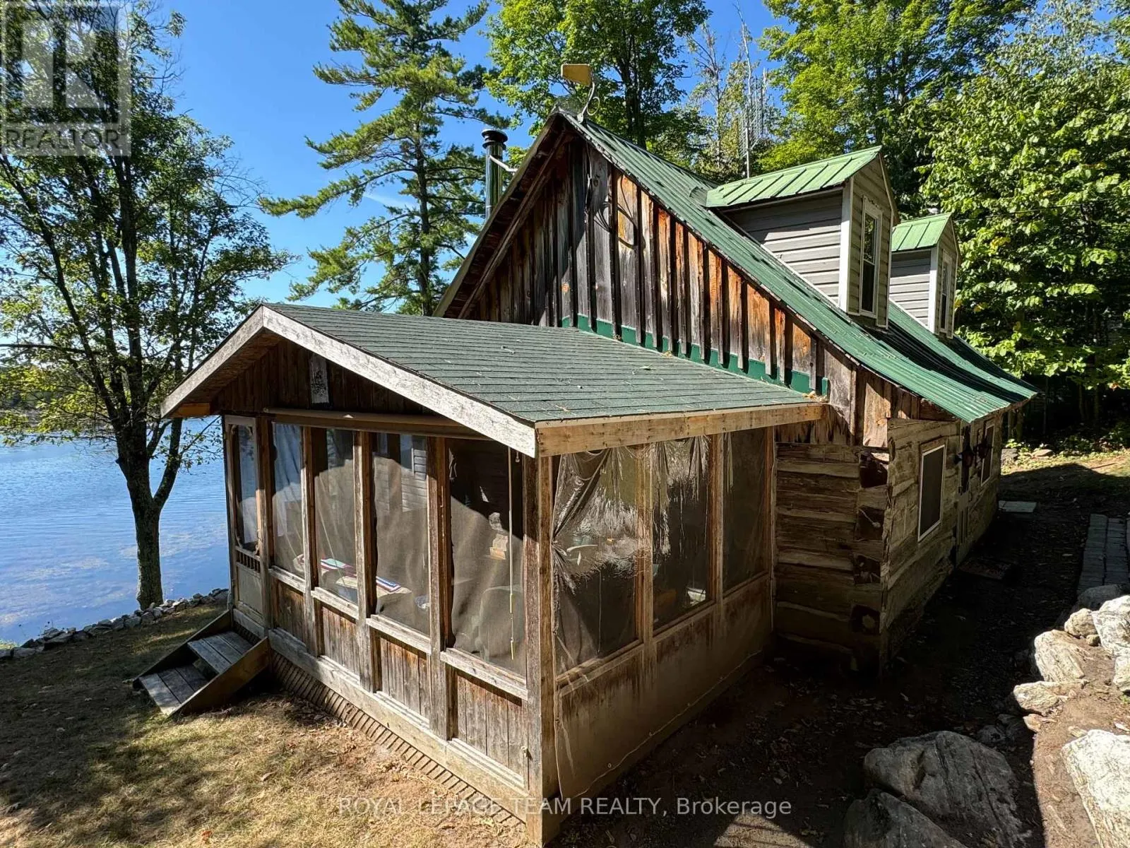 429 HARDWOOD RIDGE ROAD W