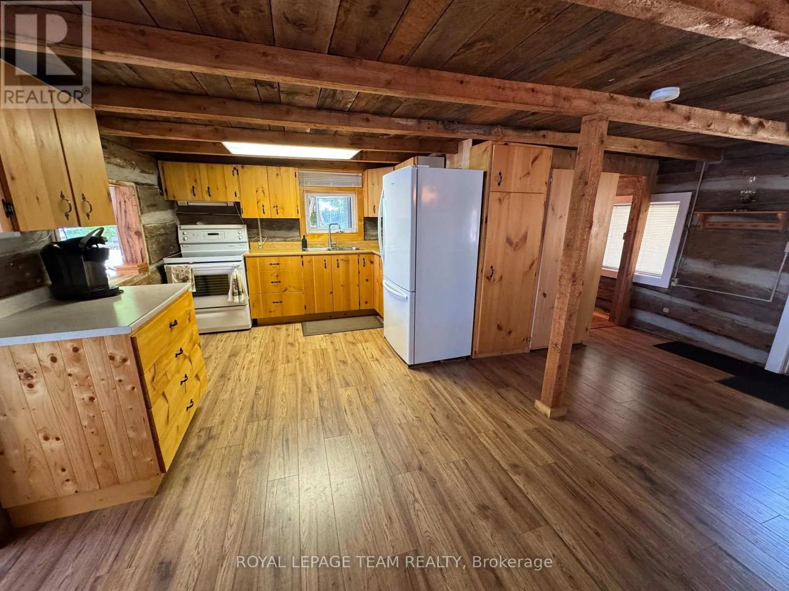 429 HARDWOOD RIDGE ROAD W