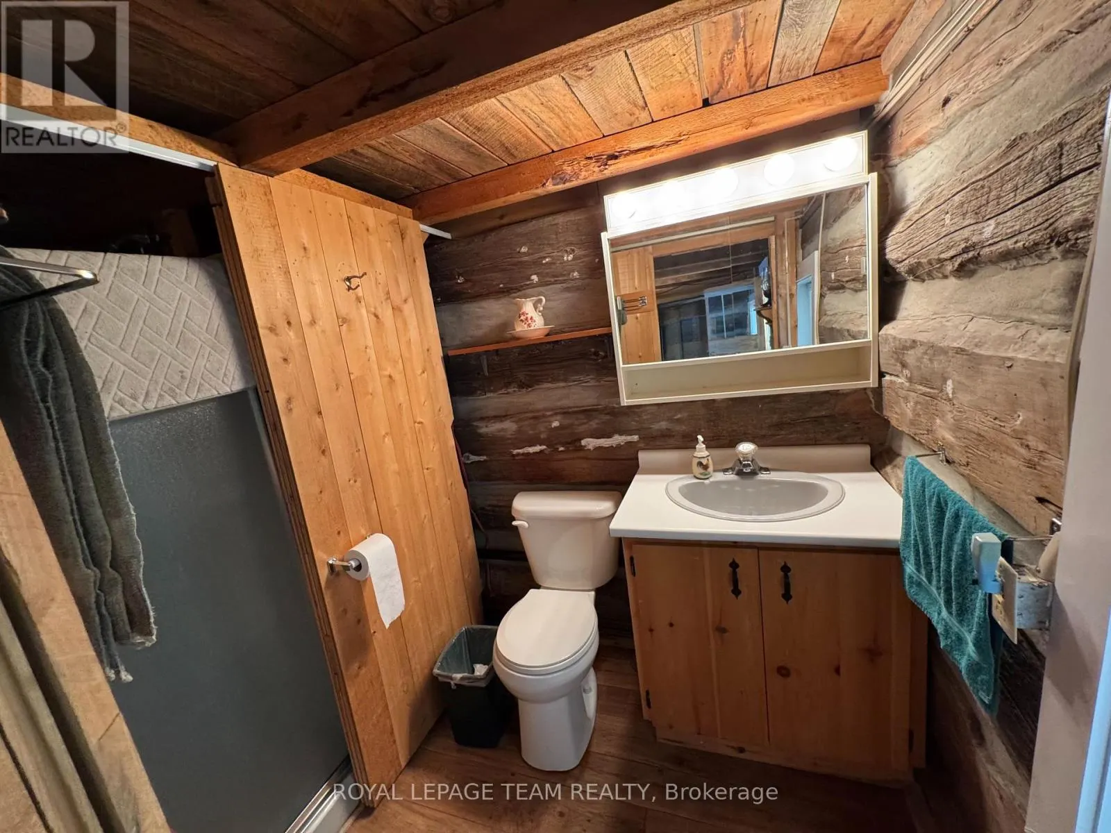 429 HARDWOOD RIDGE ROAD W