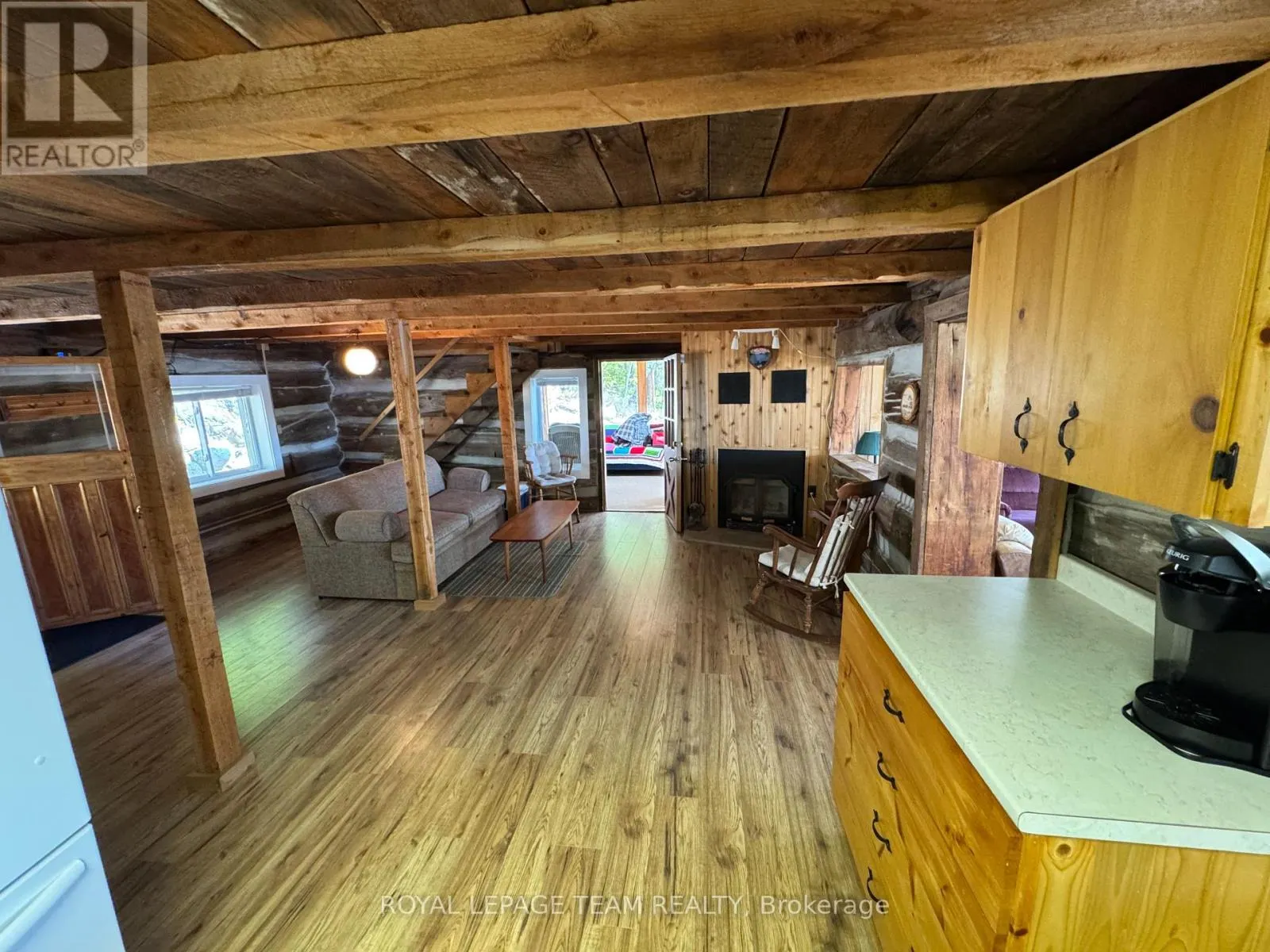 429 HARDWOOD RIDGE ROAD W