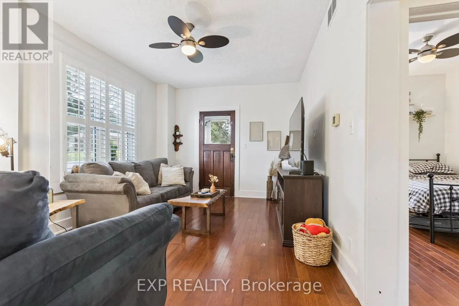 400 ST. PATRICK STREET E
