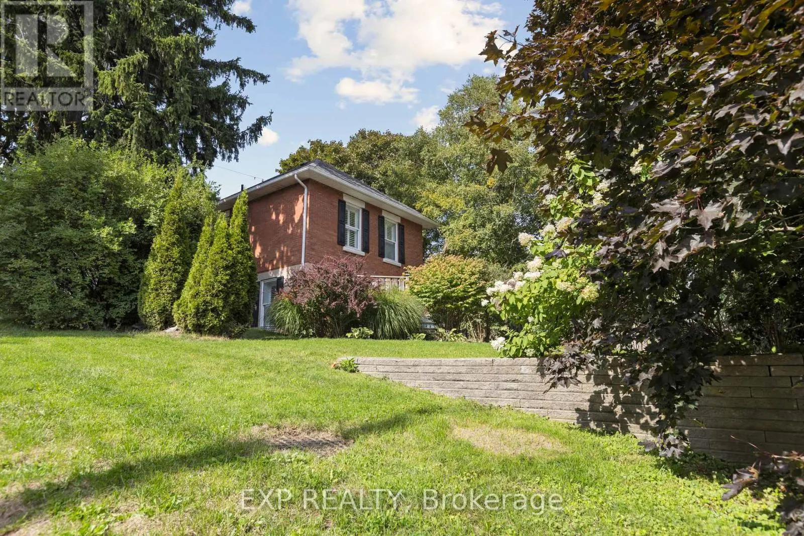 400 ST. PATRICK STREET E