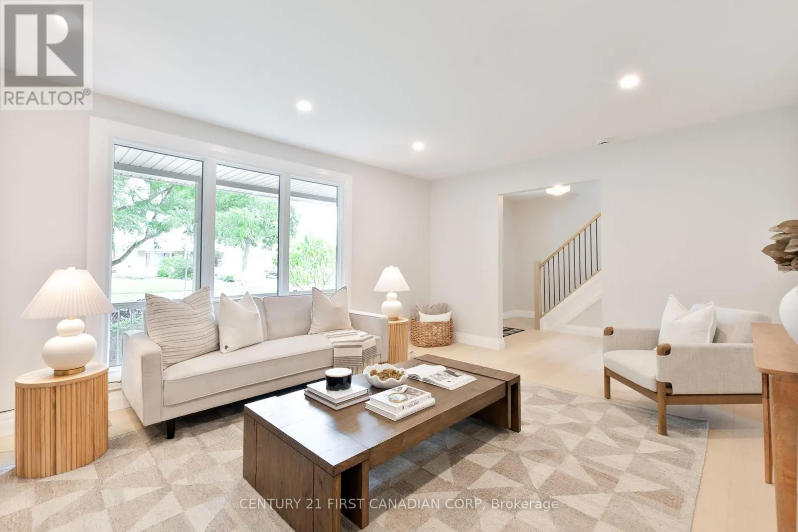 799 FARNHAM ROAD