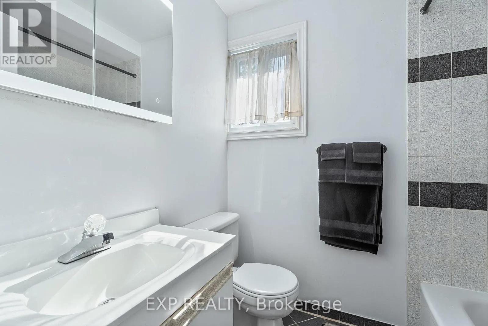 81 - 8 SHERWAY DRIVE