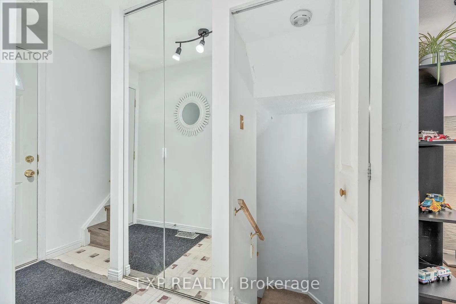 81 - 8 SHERWAY DRIVE
