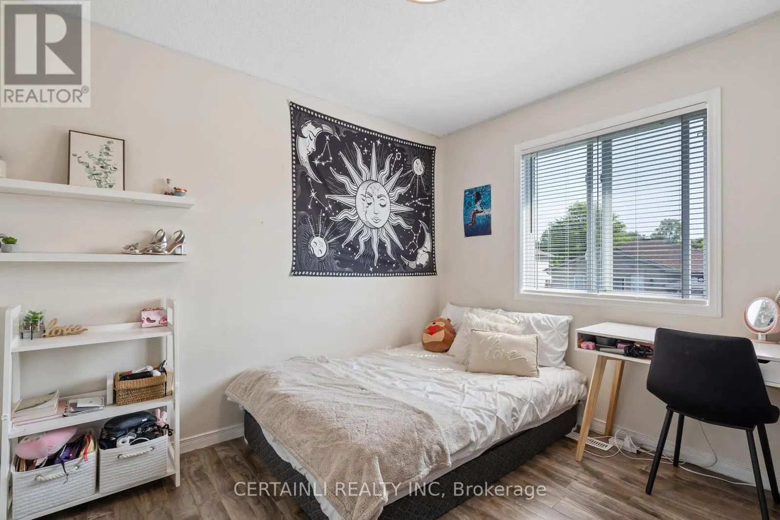 583 FIELDGATE CIRCLE