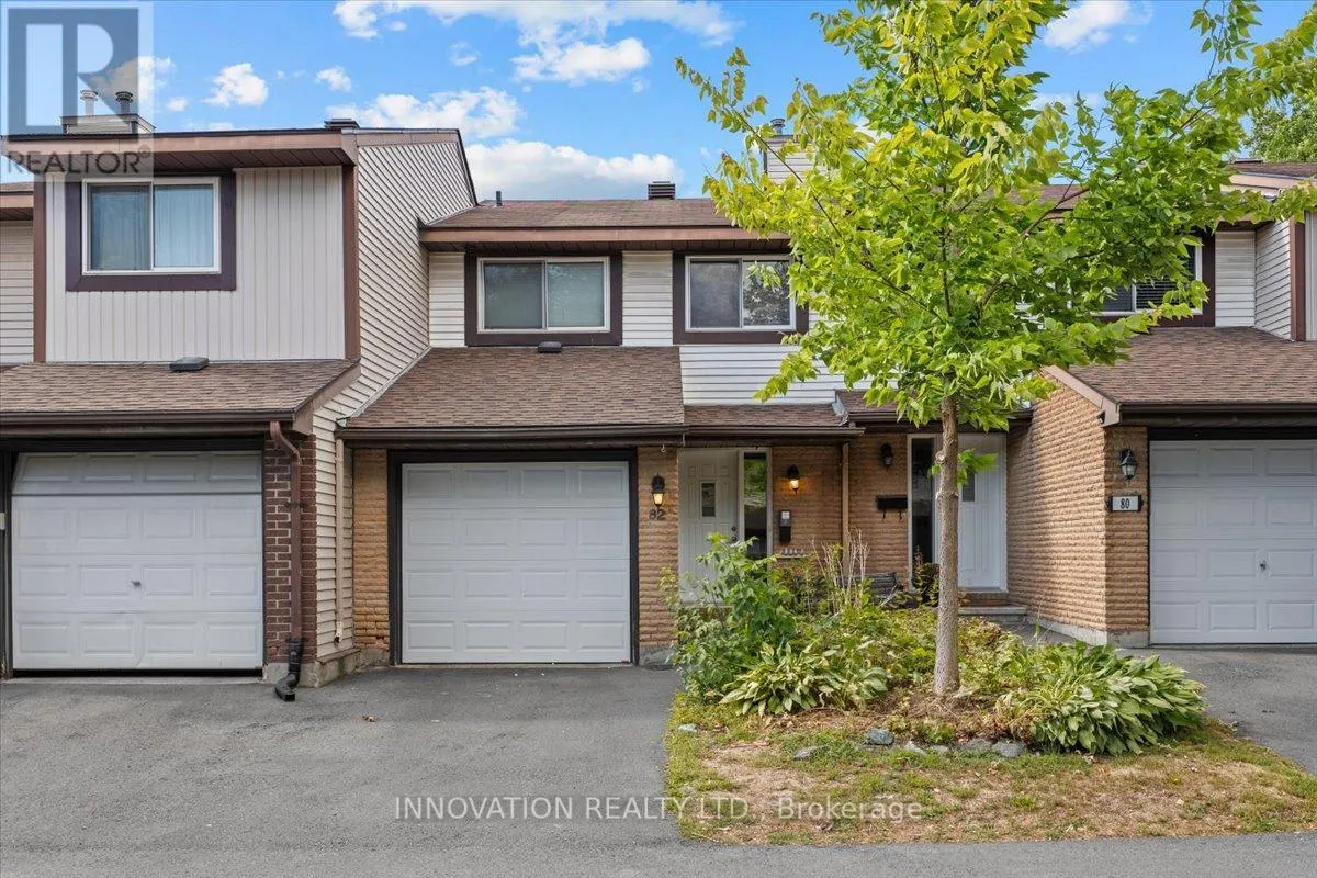 82 STOKES CRESCENT E