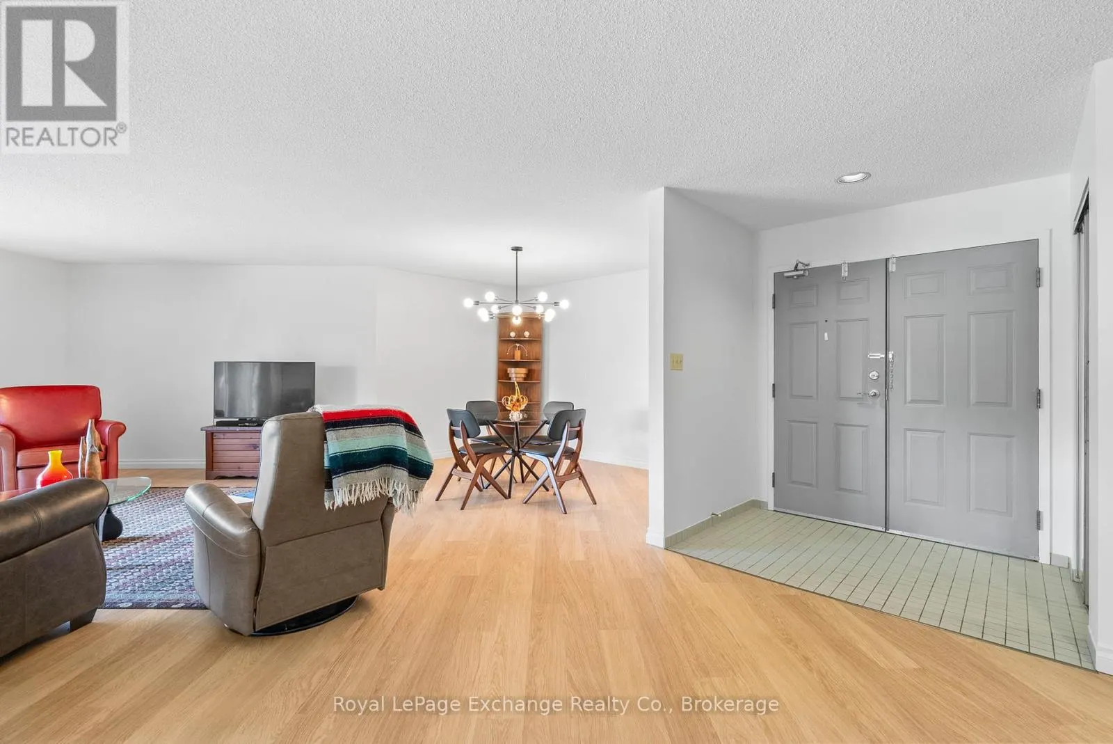202 - 200 HARBOUR STREET, #202