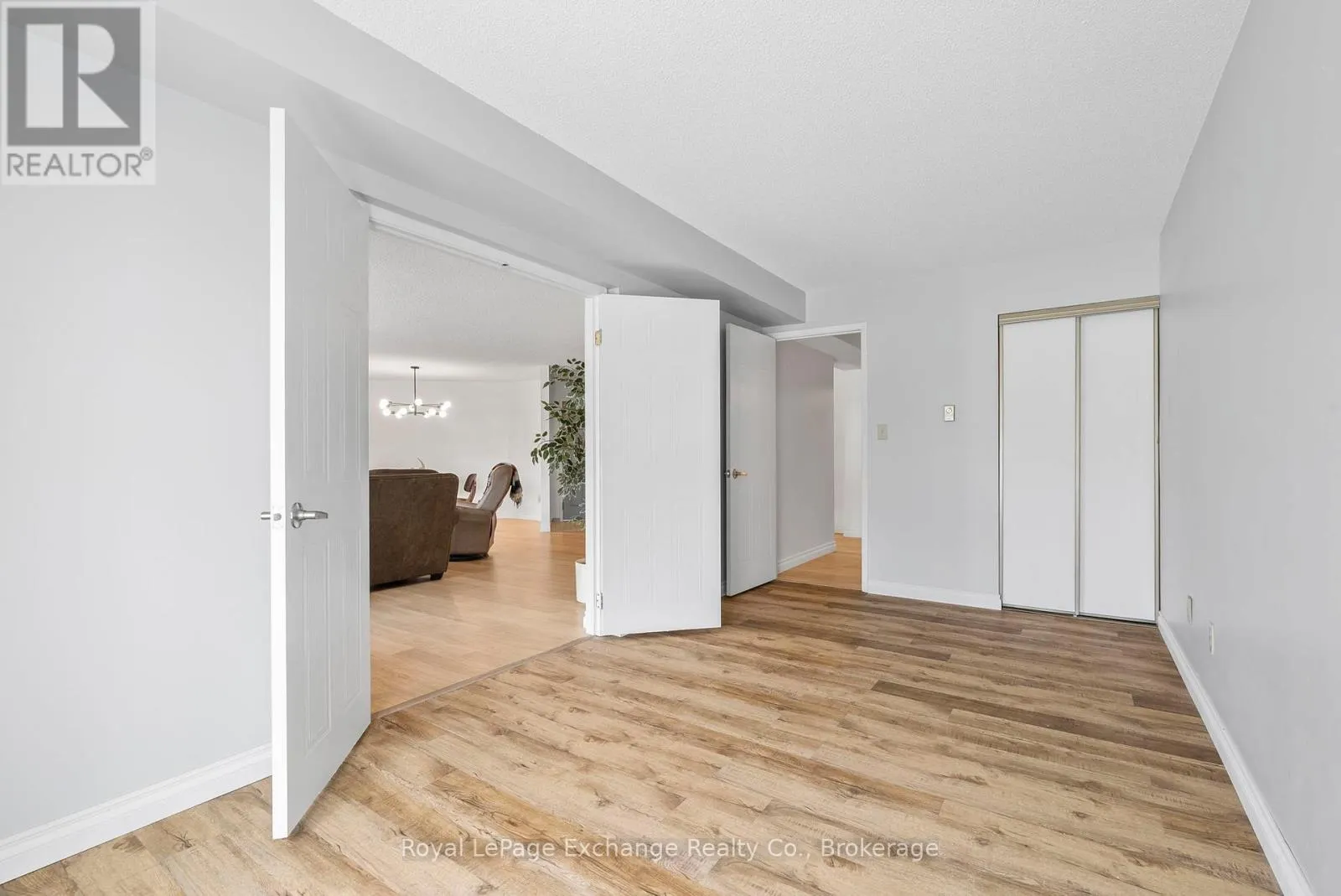202 - 200 HARBOUR STREET, #202