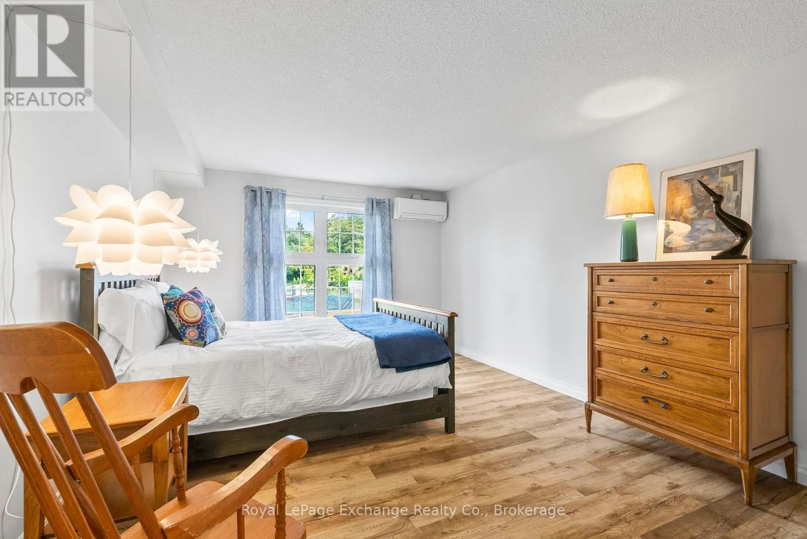 202 - 200 HARBOUR STREET, #202