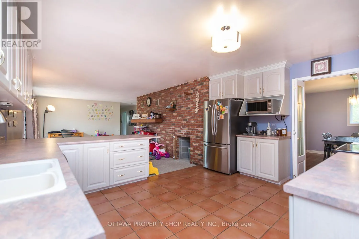 2428 GREYS CREEK ROAD