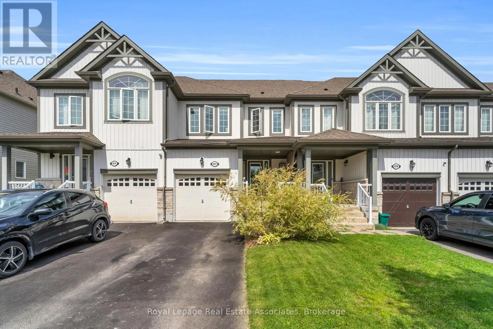 822 COOK CRESCENT