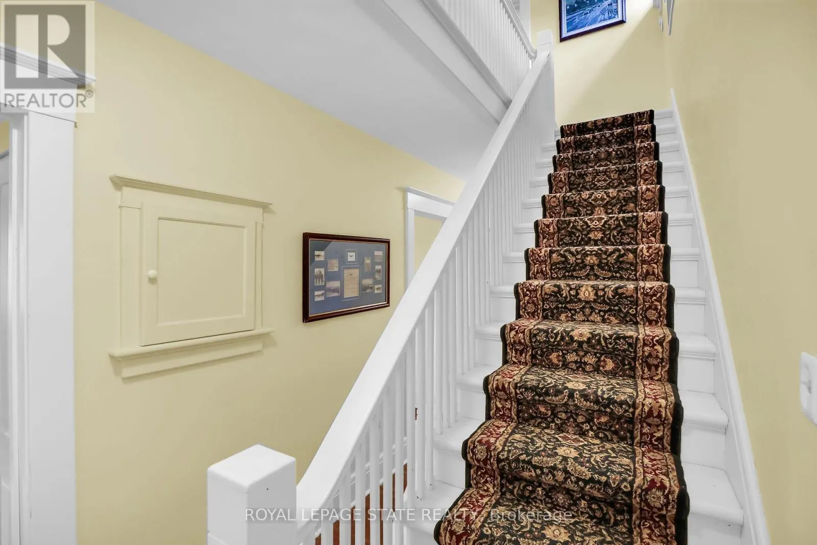 102 MAIN STREET E