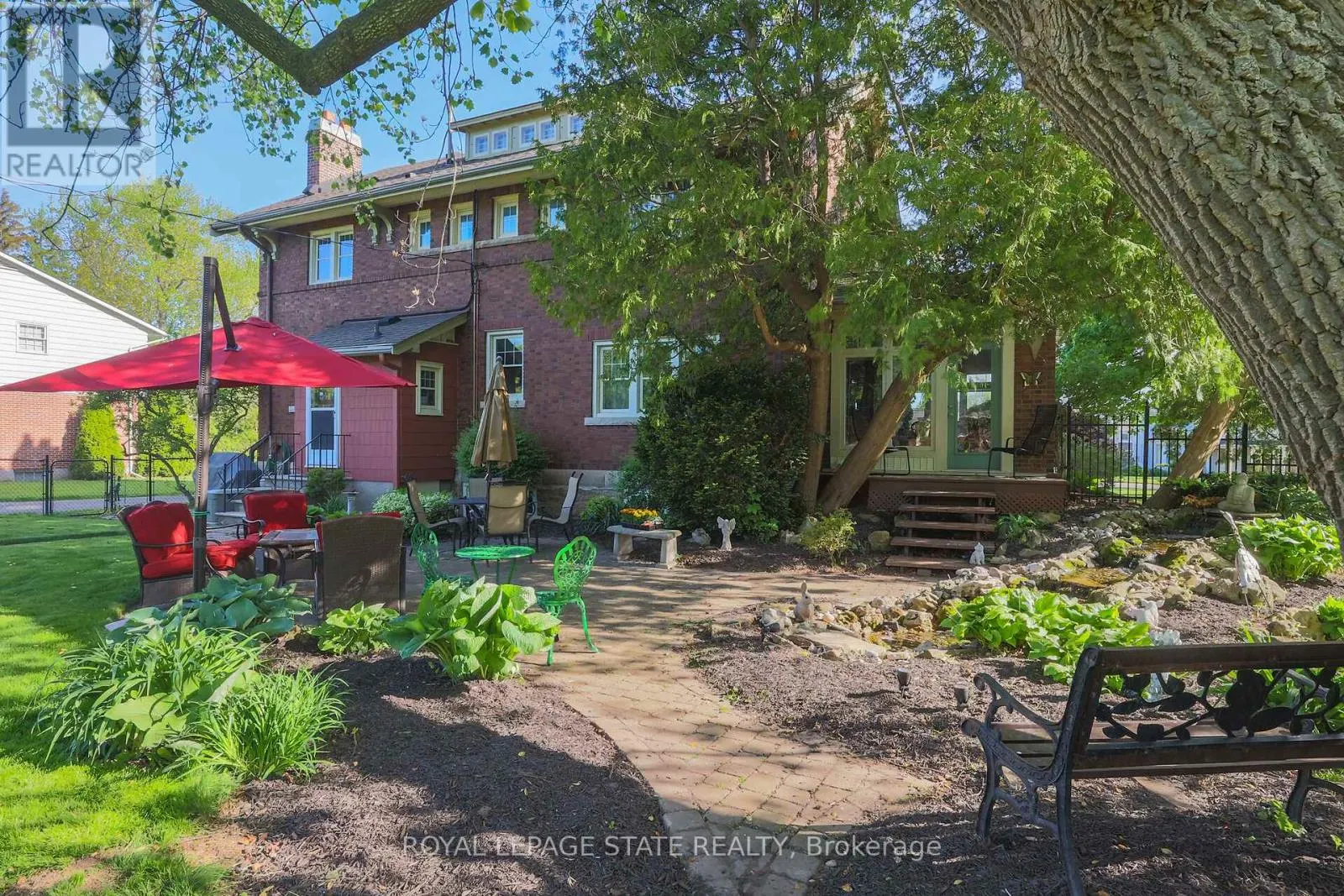 102 MAIN STREET E