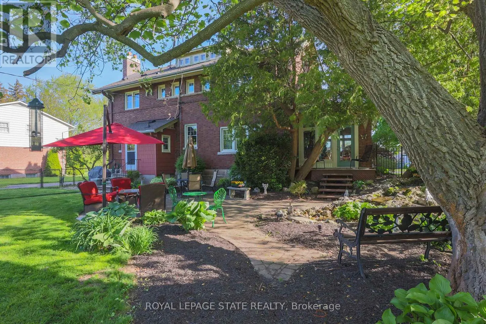 102 MAIN STREET E