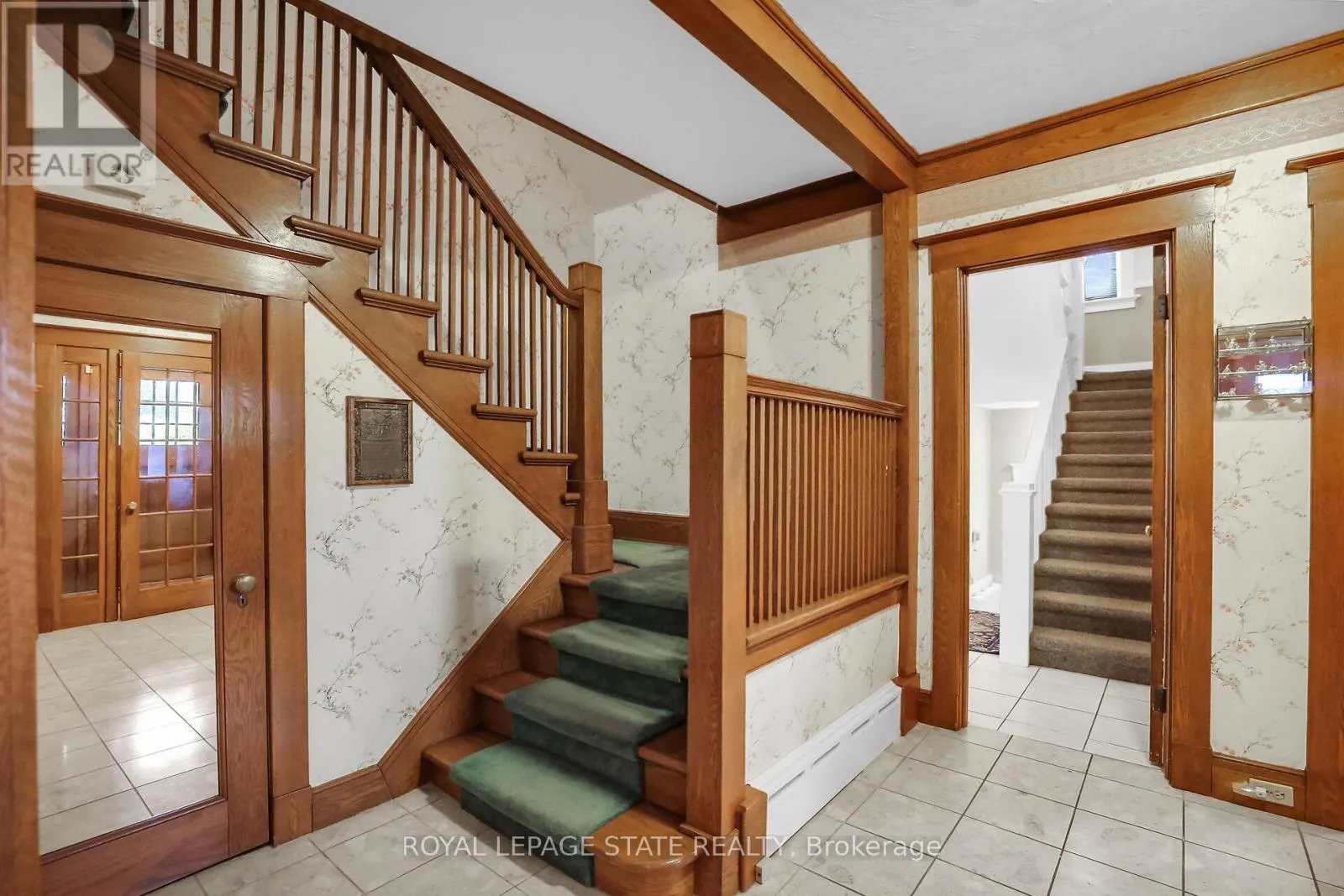102 MAIN STREET E