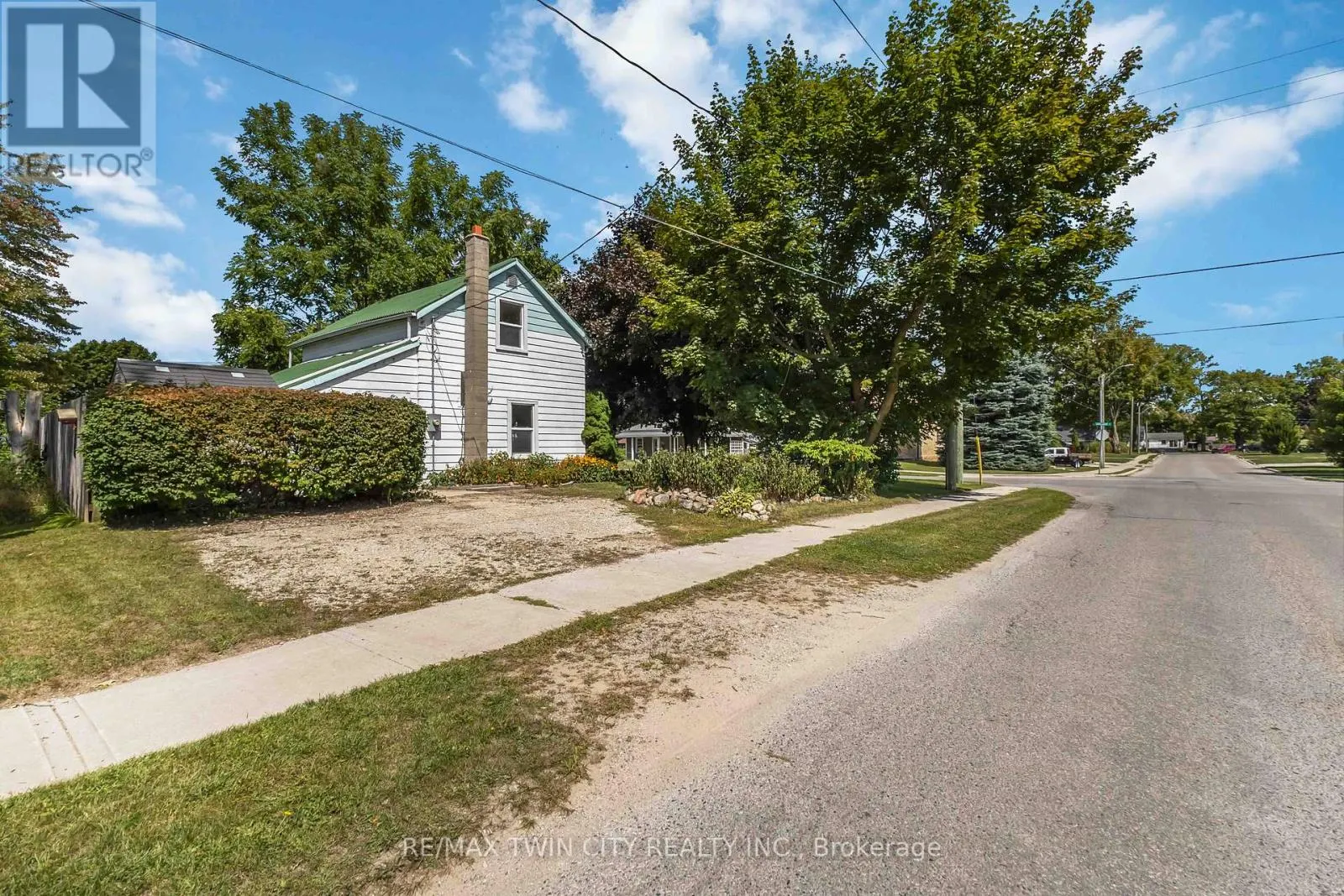 162 ADELAIDE STREET