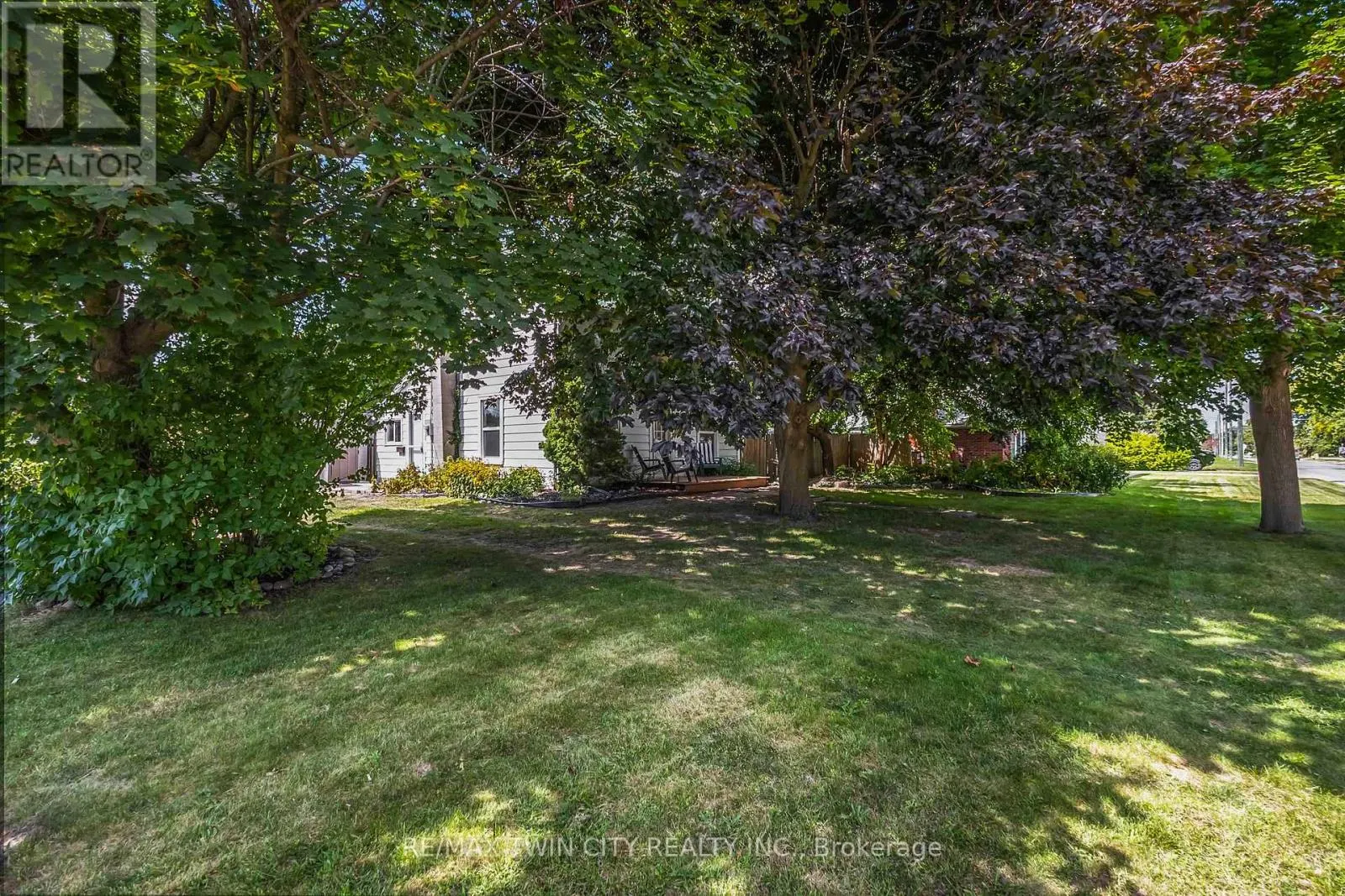 162 ADELAIDE STREET