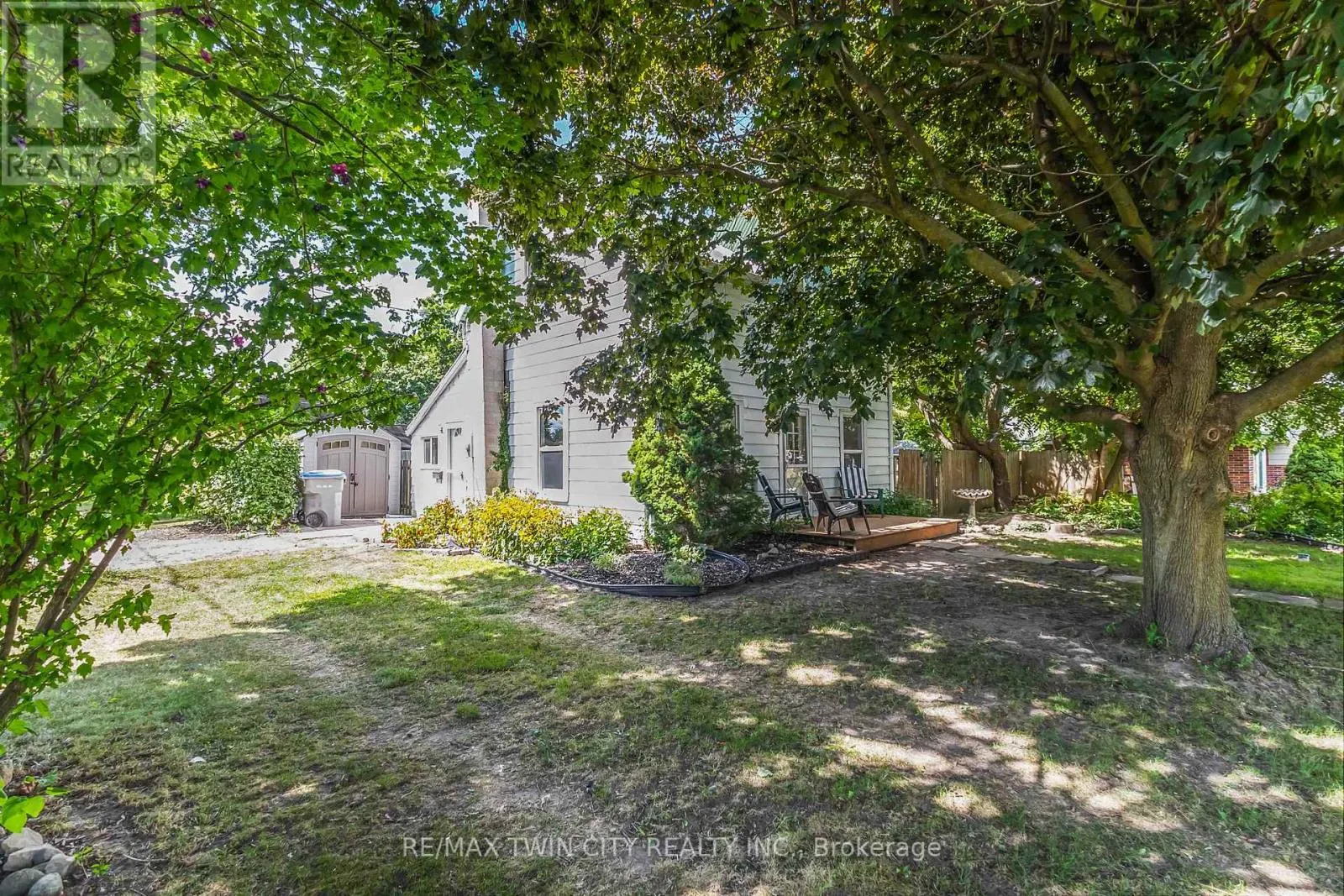 162 ADELAIDE STREET