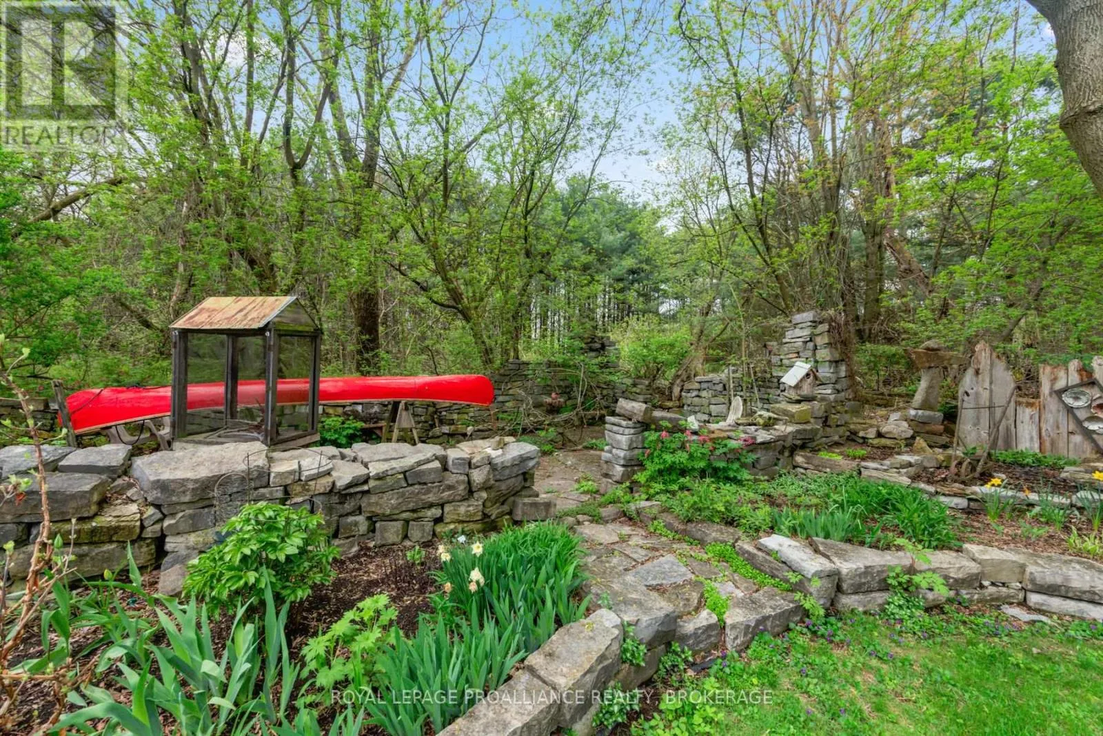 2078 SUNBURY ROAD
