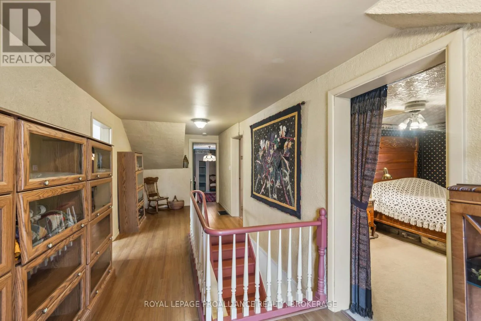 2078 SUNBURY ROAD