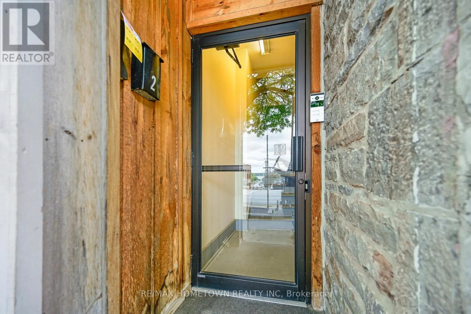 10-12 KING STREET W