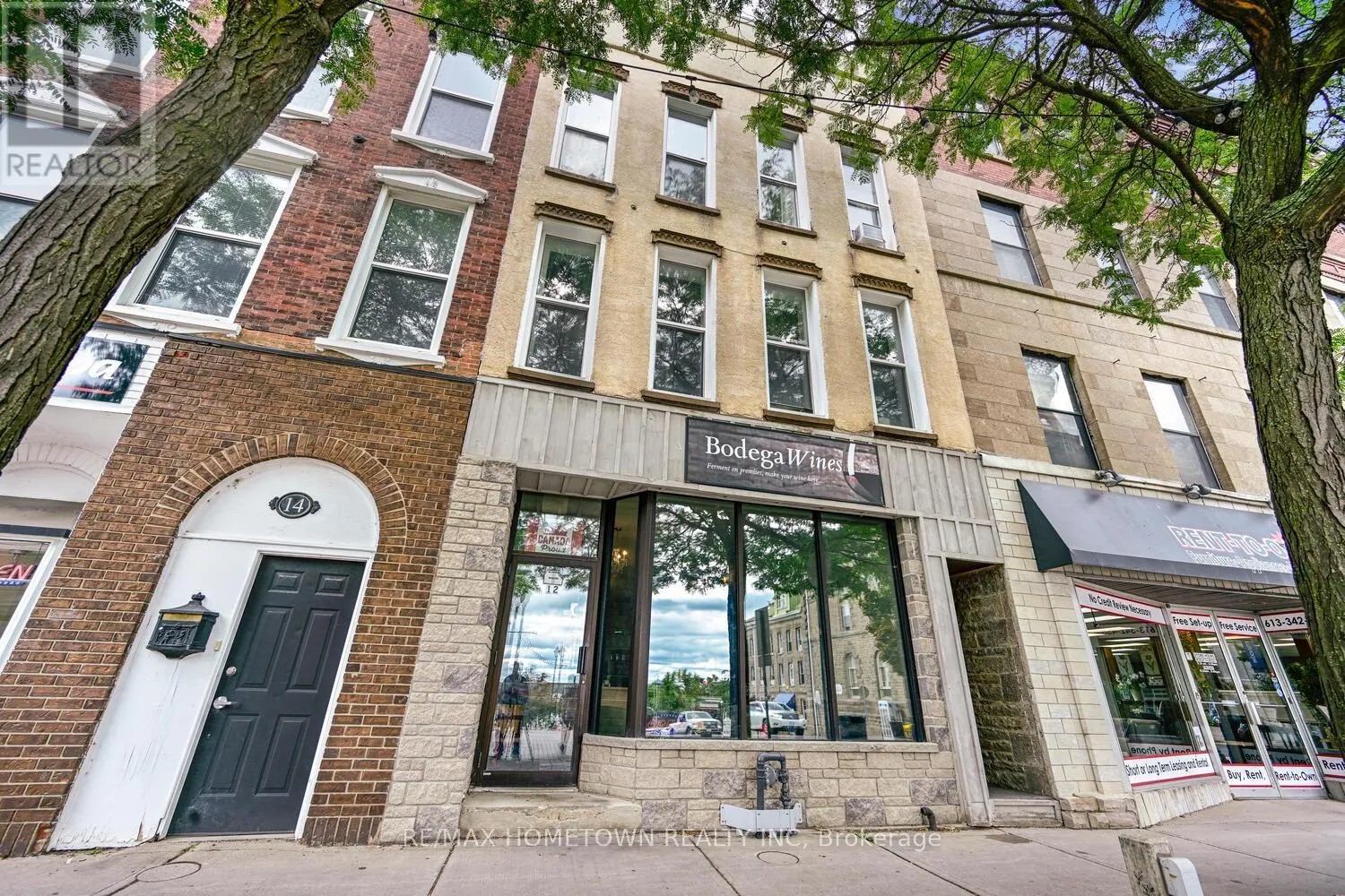 10-12 KING STREET W