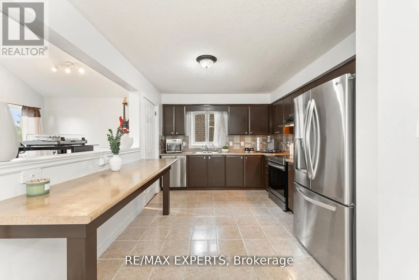 56 STEEPLERIDGE STREET