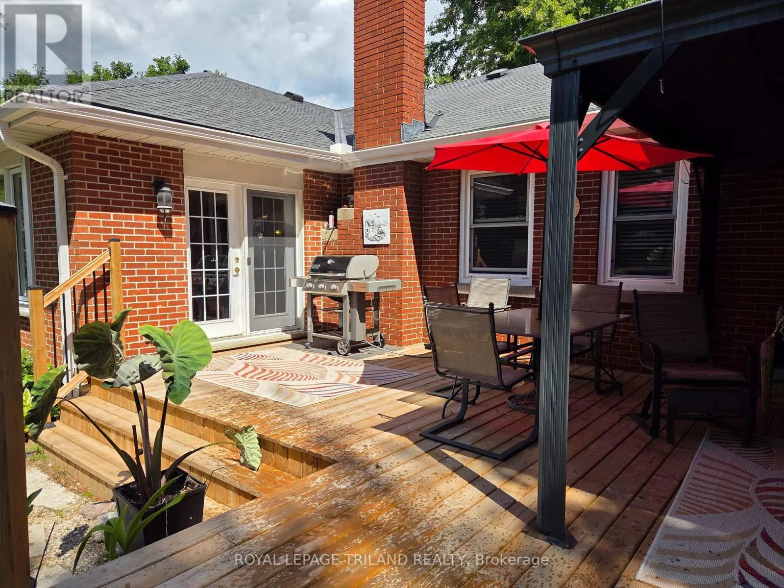 236 SUNSET DRIVE