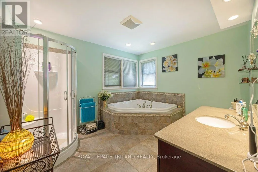 236 SUNSET DRIVE