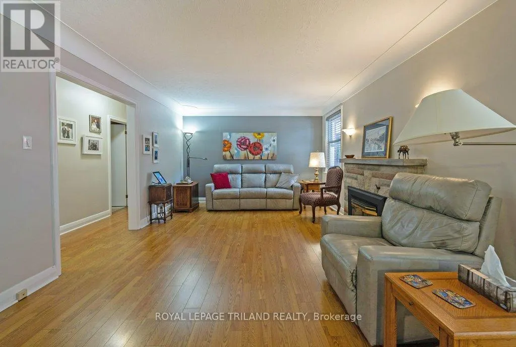 236 SUNSET DRIVE