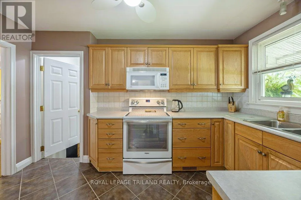 236 SUNSET DRIVE
