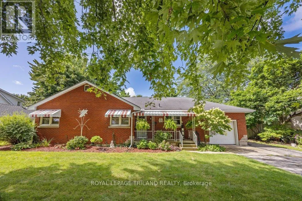236 SUNSET DRIVE