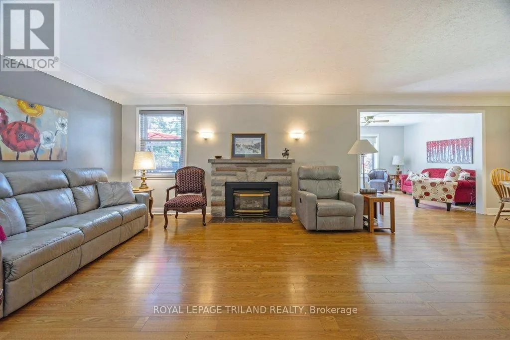 236 SUNSET DRIVE